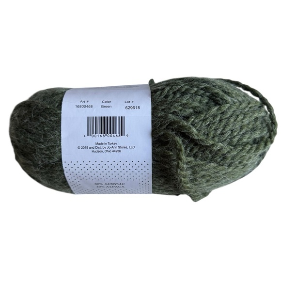 Buttercream Luxe Craft Alpaca Yarn Green Color 170g/6oz 130yds/118m - Picture 8 of 10